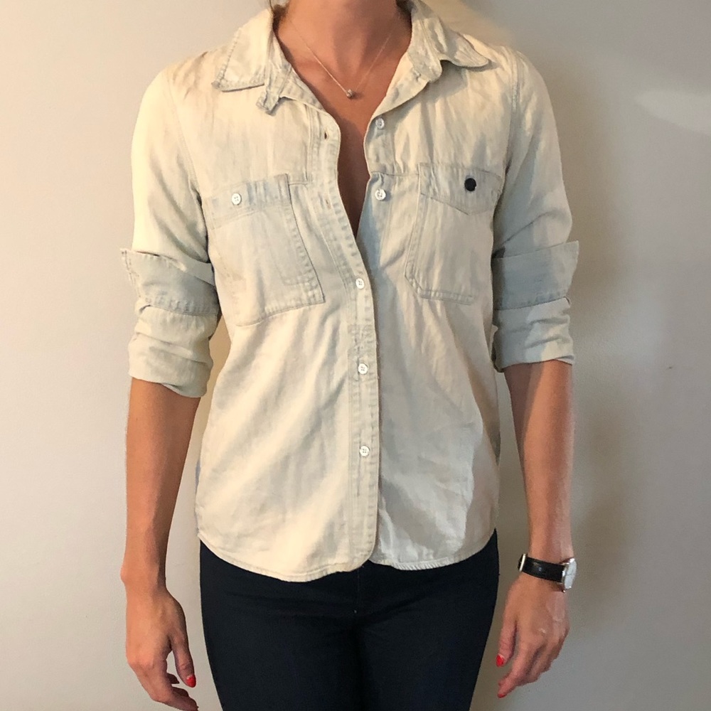 Madewell chambray button up shirt barely worn
